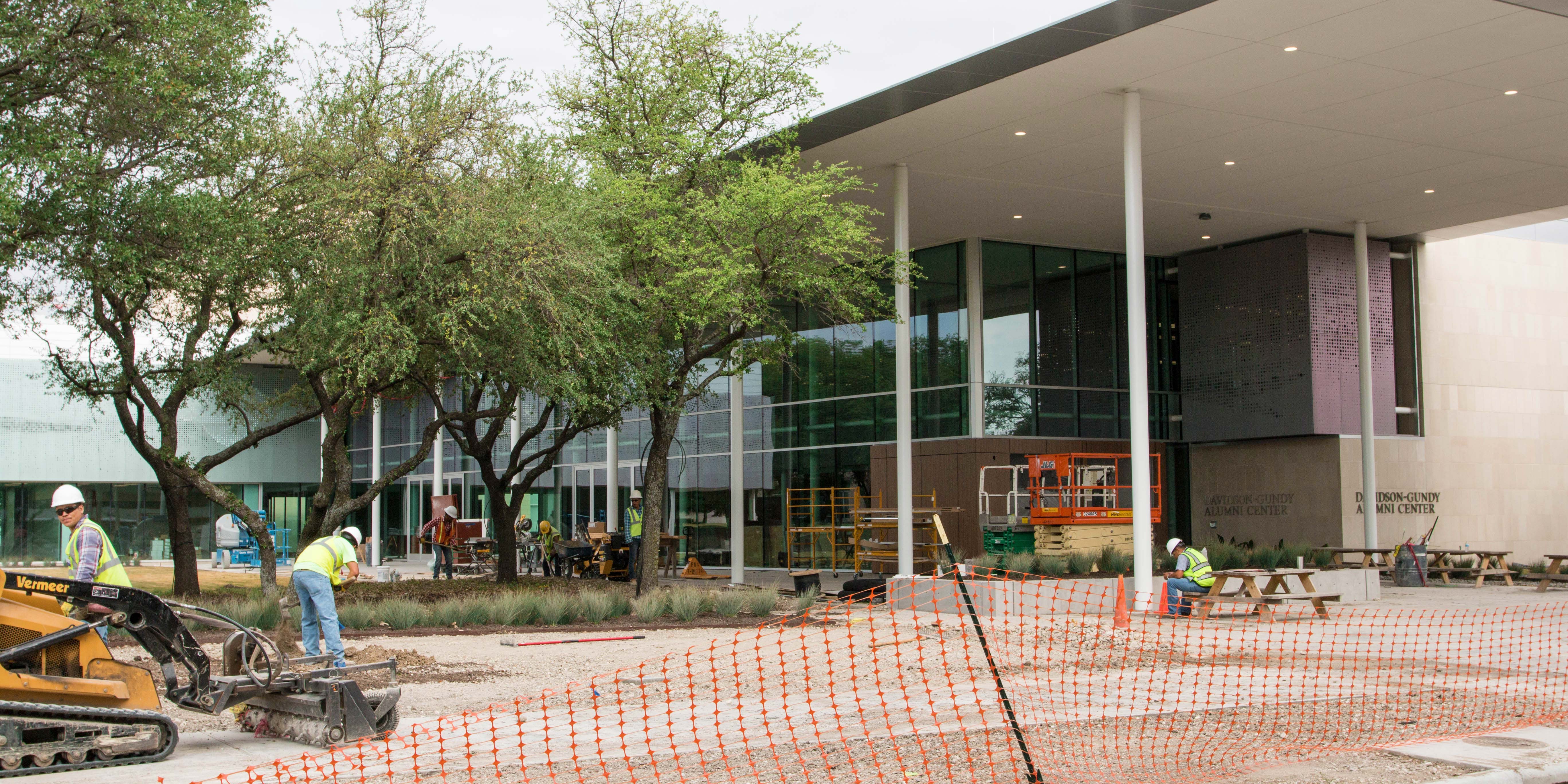 Construction at the alumni center